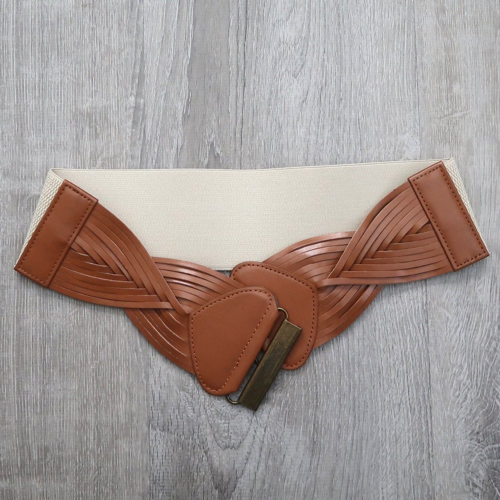 Brown clasp belt front faux leather elastic back M